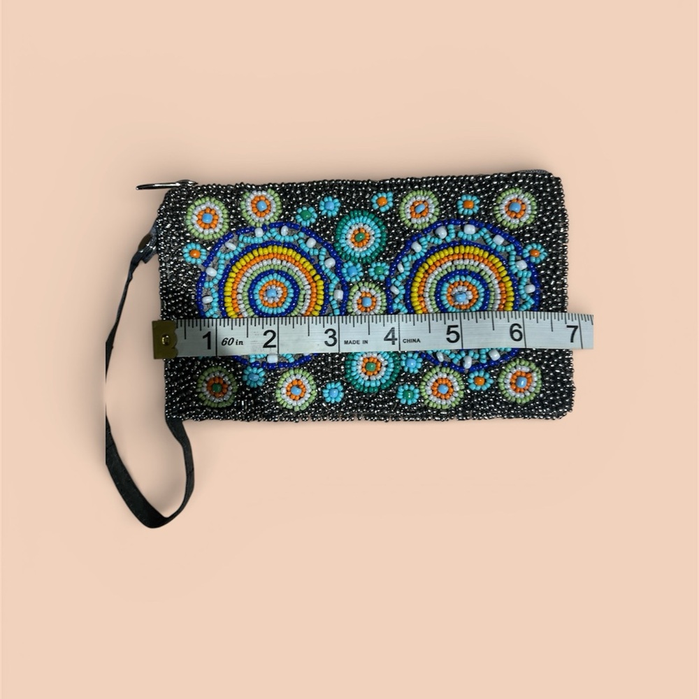 BAMBOO Beaded Bag with Vibrant Patterns - Picture 2 of 5
